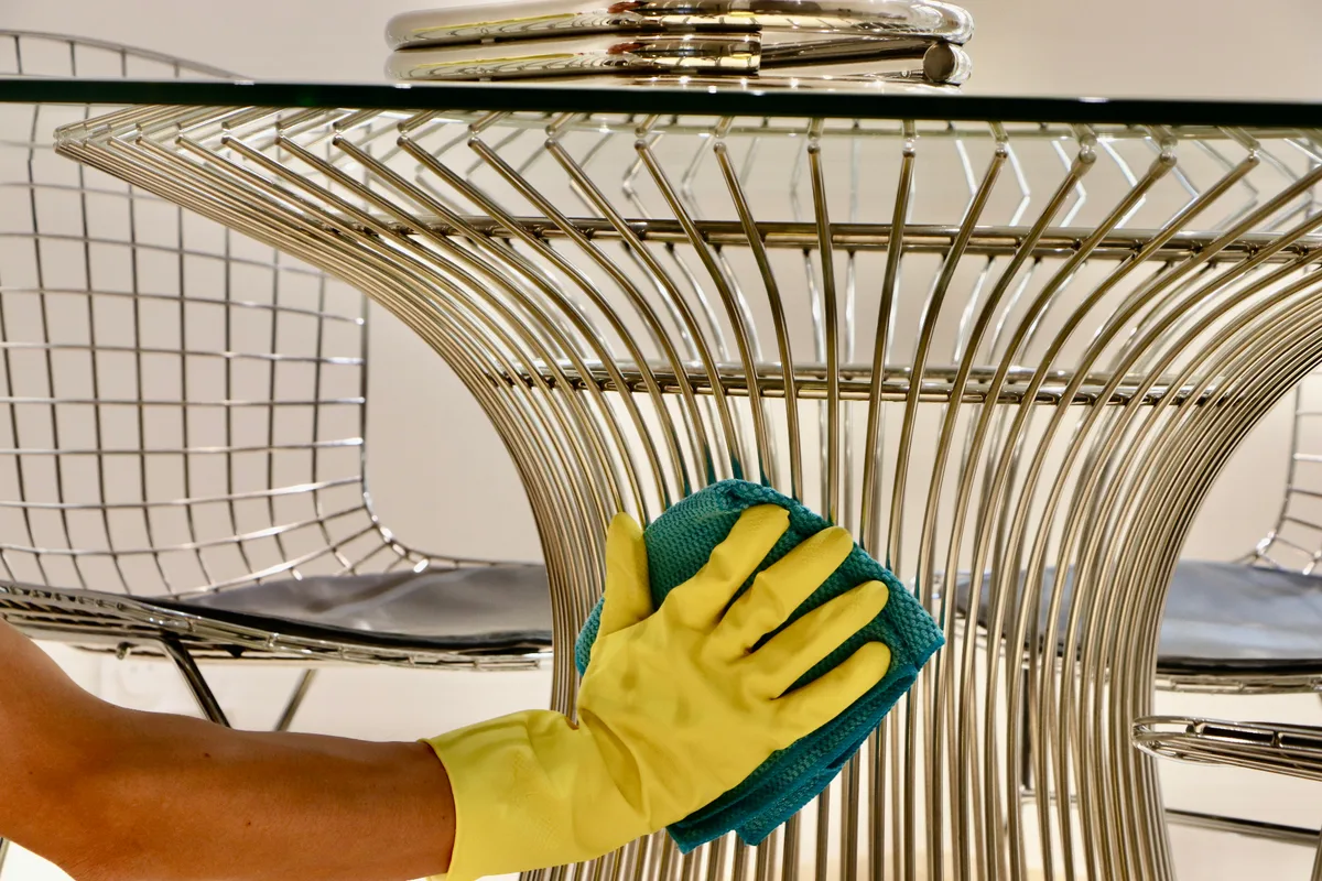 Entretien du mobilier de bureau